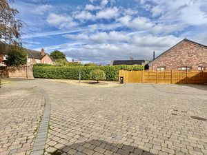 Entrance Road- click for photo gallery